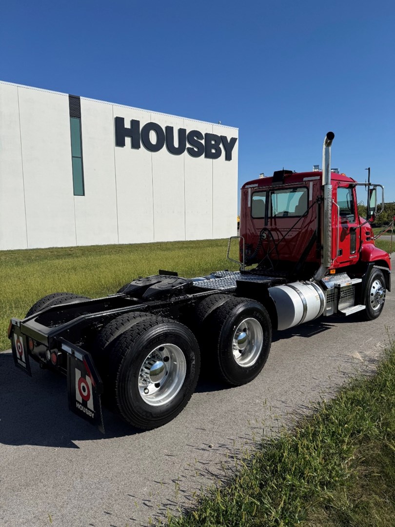 2018 MACK CXU613 - USED TRUCKS DAY CAB - image 6